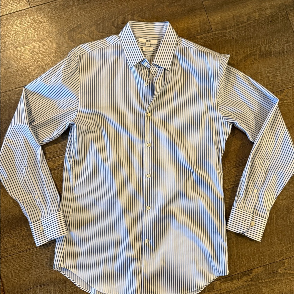 Uniqlo Men's White and Blue Striped Dress Shirt